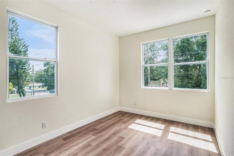 Townhouse in Tampa, Florida 3 bedrooms, 131.46 sq.m. № 1815892 - photo 23