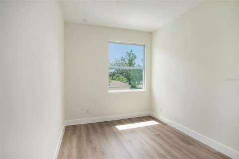Townhouse in Tampa, Florida 3 bedrooms, 131.46 sq.m. № 1815892 - photo 17
