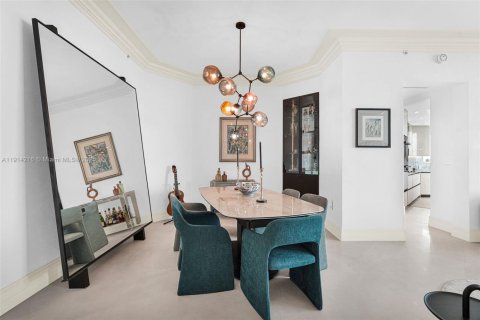 Condo in Sunny Isles Beach, Florida, 2 bedrooms  № 1969900 - photo 10