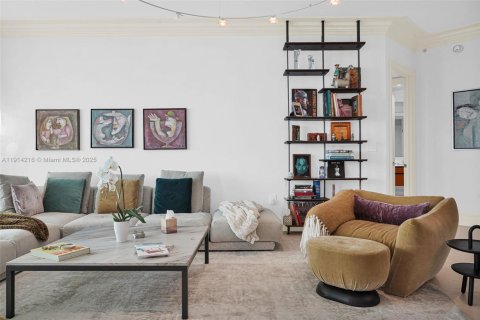 Condo in Sunny Isles Beach, Florida, 2 bedrooms  № 1969900 - photo 14