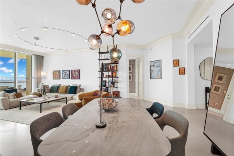 Condo in Sunny Isles Beach, Florida, 2 bedrooms  № 1969900 - photo 8