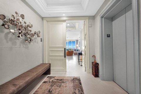 Condo in Sunny Isles Beach, Florida, 2 bedrooms  № 1969900 - photo 2