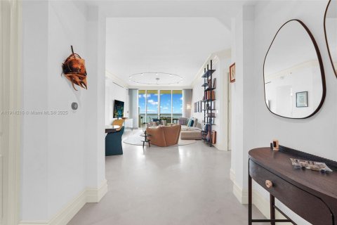 Condo in Sunny Isles Beach, Florida, 2 bedrooms  № 1969900 - photo 6