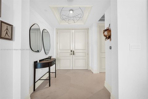 Condo in Sunny Isles Beach, Florida, 2 bedrooms  № 1969900 - photo 3