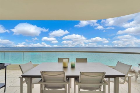 Condo in Sunny Isles Beach, Florida, 2 bedrooms  № 1969900 - photo 7
