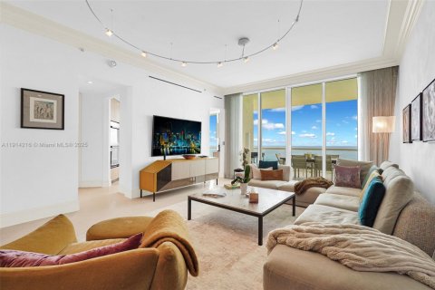 Condo in Sunny Isles Beach, Florida, 2 bedrooms  № 1969900 - photo 20