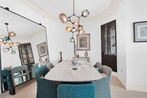 Condo in Sunny Isles Beach, Florida, 2 bedrooms  № 1969900 - photo 9