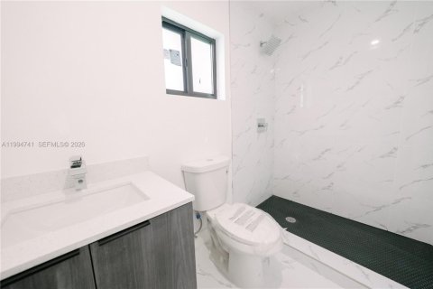 Commercial property in Miami, Florida 216.83 sq.m. № 2056357 - photo 21