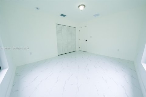Commercial property in Miami, Florida 216.83 sq.m. № 2056357 - photo 24