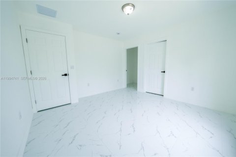 Commercial property in Miami, Florida 216.83 sq.m. № 2056357 - photo 19