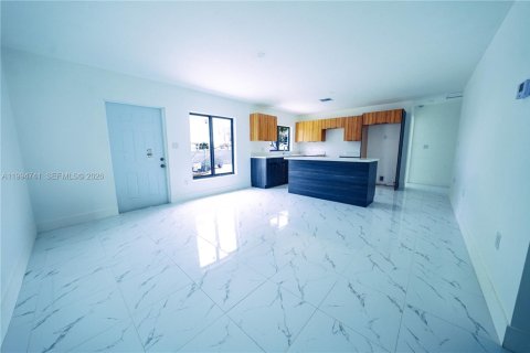 Commercial property in Miami, Florida 216.83 sq.m. № 2056357 - photo 29