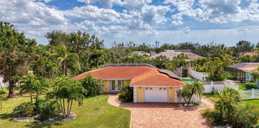 House in Nokomis, Florida 2 bedrooms, 118.64 sq.m. № 1614665