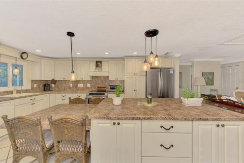 House in Nokomis, Florida 2 bedrooms, 118.64 sq.m. № 1614665 - photo 12