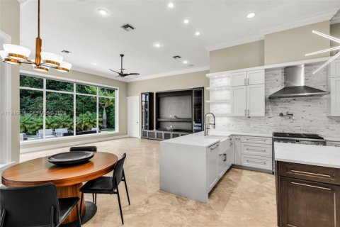 Casa en venta en Plantation, Florida, 5 dormitorios, 413.6 m2 № 2254945 - foto 7