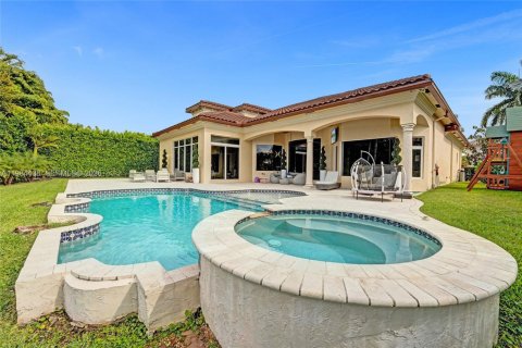 Casa en venta en Plantation, Florida, 5 dormitorios, 413.6 m2 № 2254945 - foto 3