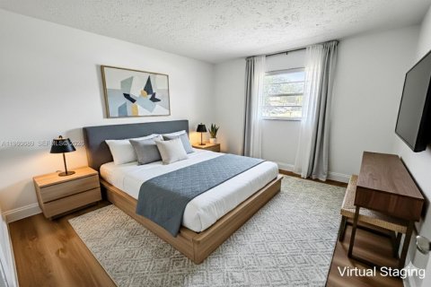 Villa ou maison à vendre à Hollywood, Floride: 3 chambres, 114.46 m2 № 2025237 - photo 16