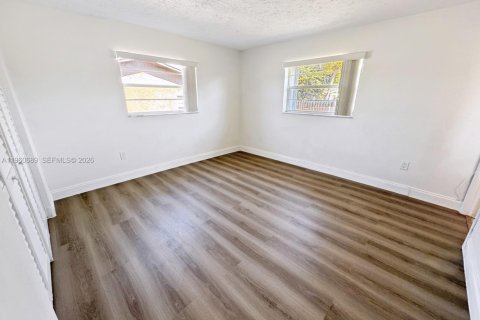 Villa ou maison à vendre à Hollywood, Floride: 3 chambres, 114.46 m2 № 2025237 - photo 18