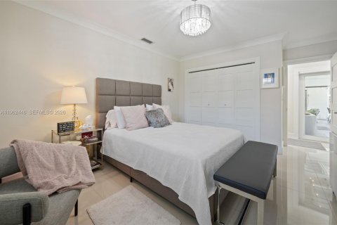 Villa ou maison à vendre à Miami Lakes, Floride: 3 chambres, 310.48 m2 № 2024073 - photo 24