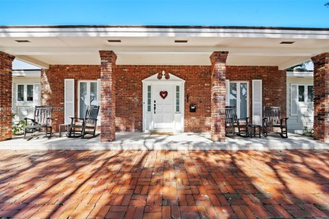 Villa ou maison à vendre à Miami Lakes, Floride: 3 chambres, 310.48 m2 № 2024073 - photo 6