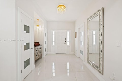Villa ou maison à vendre à Miami Lakes, Floride: 3 chambres, 310.48 m2 № 2024073 - photo 7