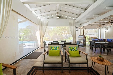 Villa ou maison à vendre à Miami Lakes, Floride: 3 chambres, 310.48 m2 № 2024073 - photo 27