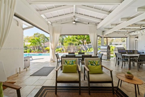 Villa ou maison à vendre à Miami Lakes, Floride: 3 chambres, 310.48 m2 № 2024073 - photo 28