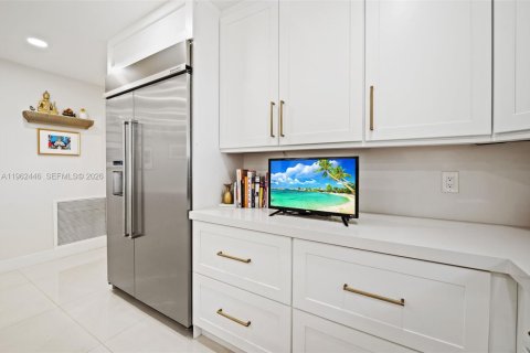 Villa ou maison à vendre à Miami Lakes, Floride: 3 chambres, 310.48 m2 № 2024073 - photo 15