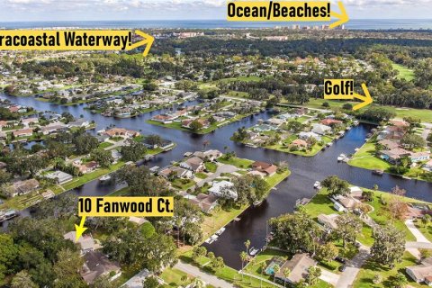 House in Palm Coast, Florida 2 bedrooms, 121.05 sq.m. № 2218883 - photo 2