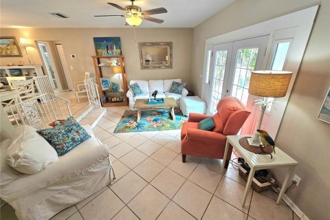 House in Palm Coast, Florida 2 bedrooms, 121.05 sq.m. № 2218883 - photo 7