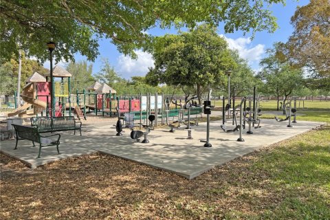 Condo in Miami, Florida, 3 bedrooms  № 1960505 - photo 30