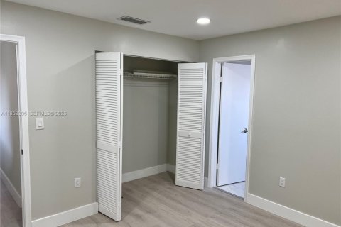 Condo in Miami, Florida, 3 bedrooms  № 1960505 - photo 22