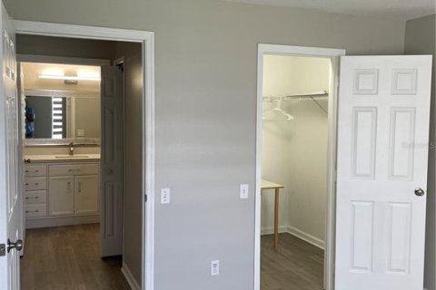 Condo in Orlando, Florida, 2 bedrooms № 2096562 - photo 5