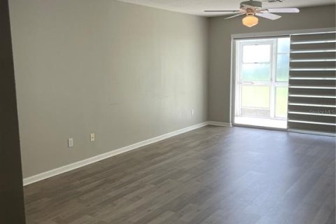Condo in Orlando, Florida, 2 bedrooms № 2096562 - photo 10