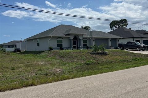 Land in Cape Coral, Florida № 2102411 - photo 5