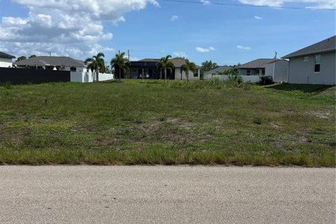 Land in Cape Coral, Florida № 2102411 - photo 8
