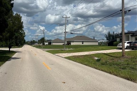 Land in Cape Coral, Florida № 2102411 - photo 7