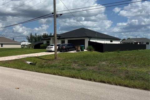 Land in Cape Coral, Florida № 2102411 - photo 4