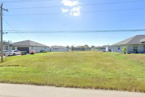 Terreno en Cape Coral, Florida № 2102411