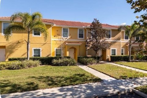 Touwnhouse à vendre à Kissimmee, Floride: 2 chambres, 107.86 m2 № 2404613 - photo 3