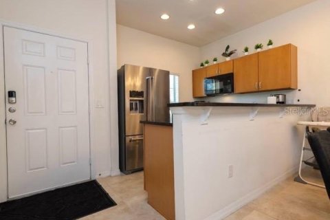 Touwnhouse à vendre à Kissimmee, Floride: 2 chambres, 107.86 m2 № 2404613 - photo 6