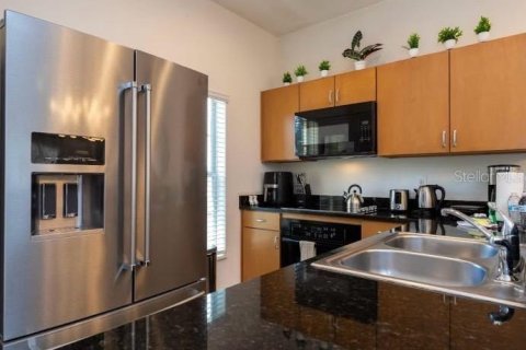 Touwnhouse à vendre à Kissimmee, Floride: 2 chambres, 107.86 m2 № 2404613 - photo 8
