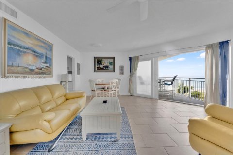 Copropriété à vendre à Pompano Beach, Floride: 1 chambre, 60.39 m2 № 2326898 - photo 3