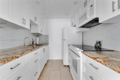 Copropriété à vendre à Pompano Beach, Floride: 1 chambre, 60.39 m2 № 2326898 - photo 8