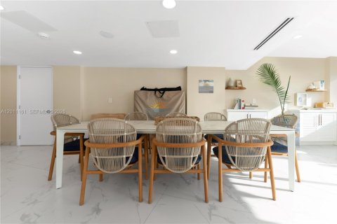 Copropriété à vendre à Pompano Beach, Floride: 1 chambre, 60.39 m2 № 2326898 - photo 23
