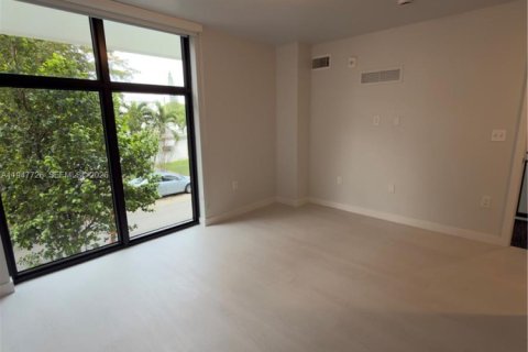 Снять в аренду квартиру в Пальметто-Бей, Флорида 3 спальни, 10508.08м2, № 2003870 - фото 11