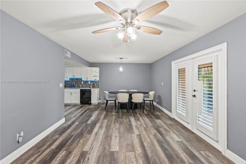 Adosado en venta en Davie, Florida, 3 dormitorios, 147.71 m2 № 1954352 - foto 24