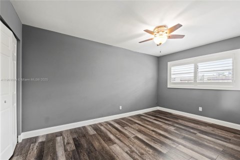 Adosado en venta en Davie, Florida, 3 dormitorios, 147.71 m2 № 1954352 - foto 18