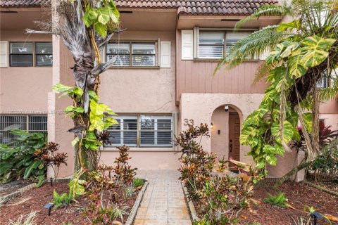 Adosado en venta en Davie, Florida, 3 dormitorios, 147.71 m2 № 1954352 - foto 1