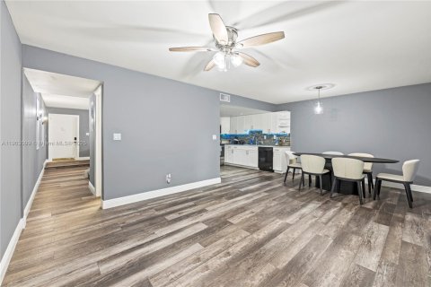 Adosado en venta en Davie, Florida, 3 dormitorios, 147.71 m2 № 1954352 - foto 4