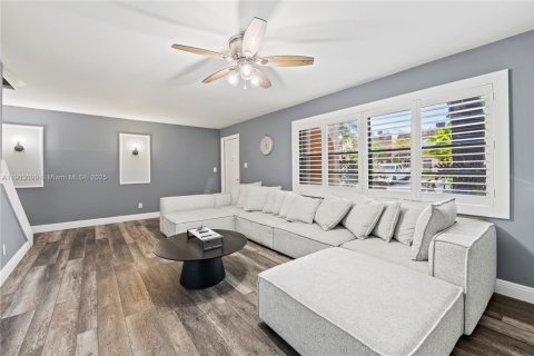 Adosado en venta en Davie, Florida, 3 dormitorios, 147.71 m2 № 1954352 - foto 3